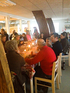 Juniorudvalget holdt i søndags julehygge i tutten, hvor ca. 20 personer mødte op til hygge i Tutten